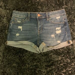 In good condition. They have rips in them